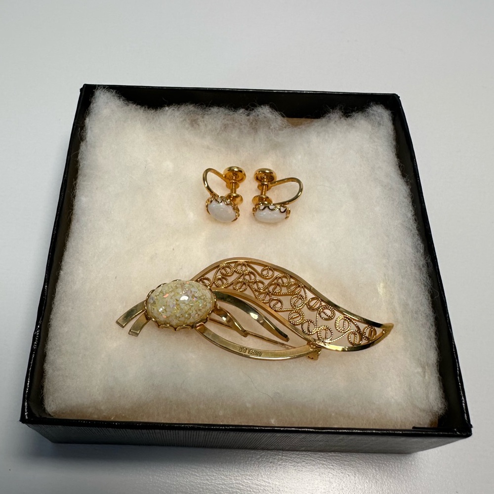 12K Gold Filled Vintage Amsel brooch and earrings set